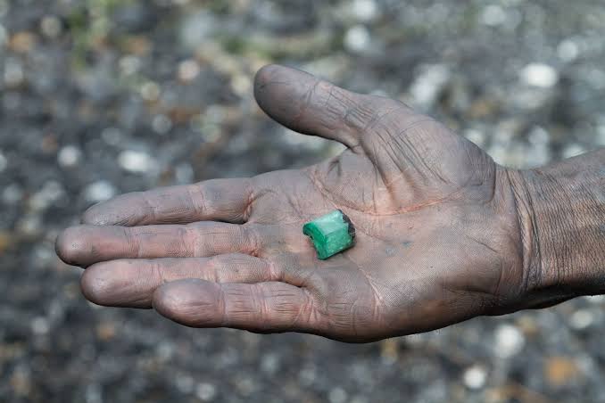 /media/gemstone.jpg